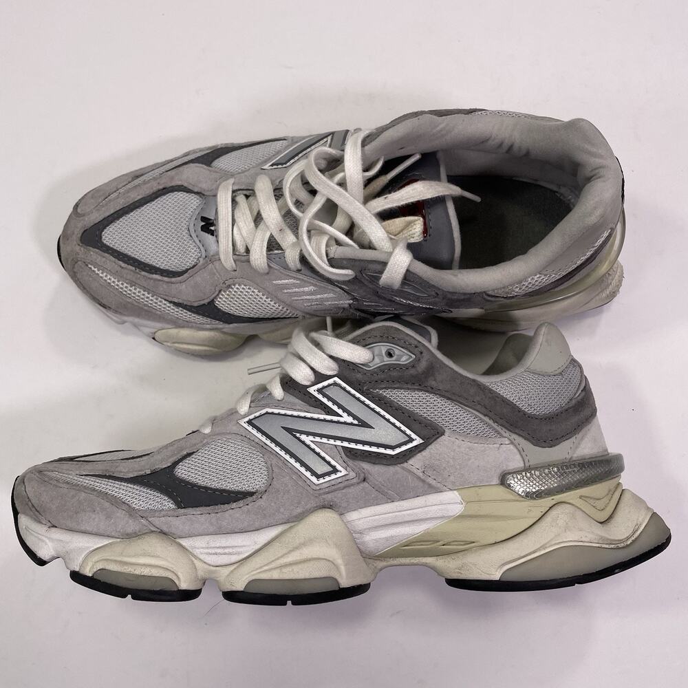 New Balance 9060 Men's Size 9 Sea Salt Castlerock White Grey Athletic Shoes Used